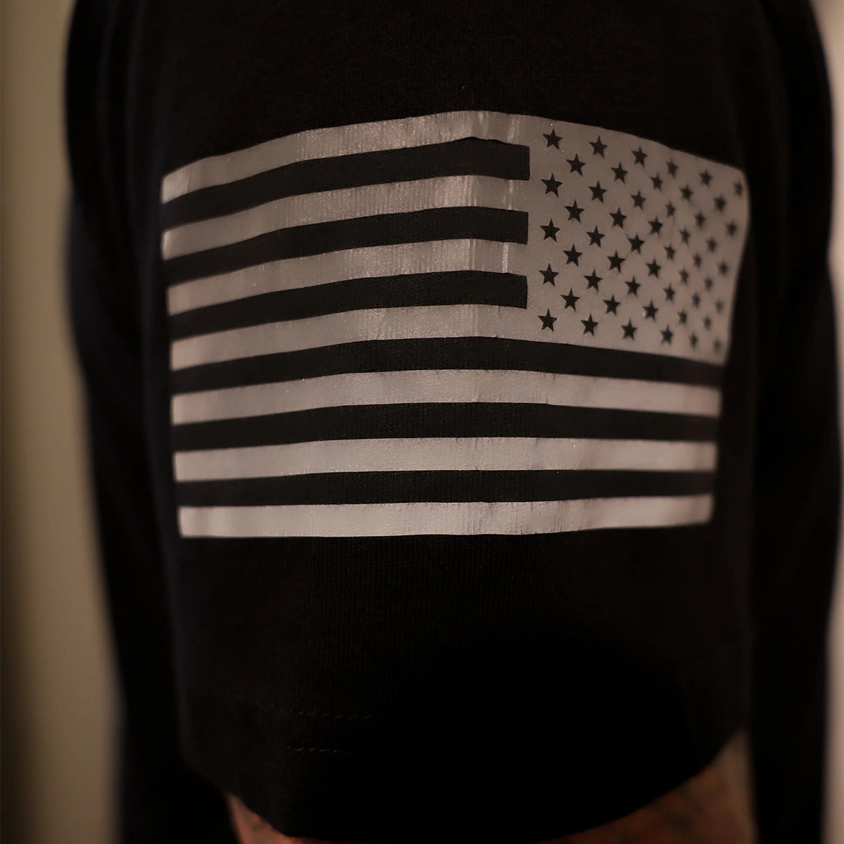 Derringer Men's 2nd Amendment Shirt CP-602 in black, American flag sleeve detail