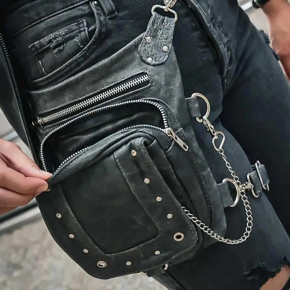 Unik leather thigh bag 5735 rear attachment view