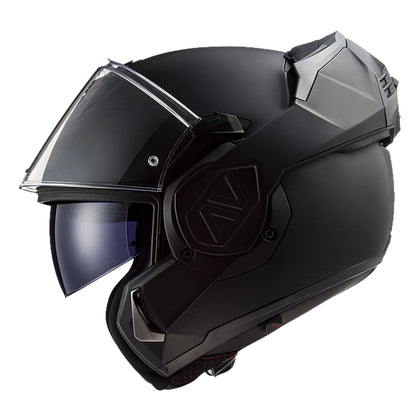 Advant Helmet Solid: LS2 is a well-known brand in the motorcycle helmet industry, and their Valiant and Valiant II models wer