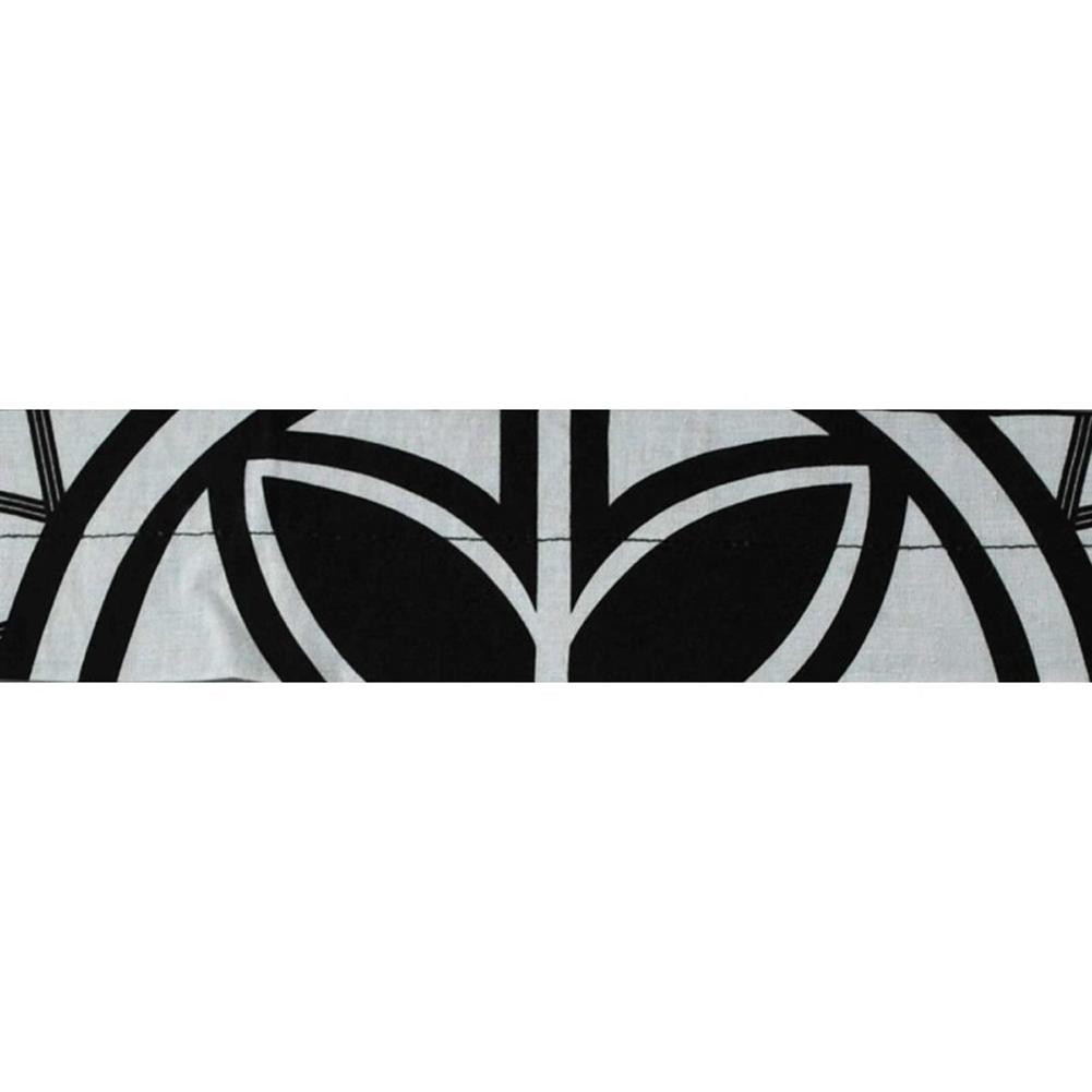 Zan Cooldanna Maori: Cooldanna is a head and neck tie that provides hours of cooling relief
Soak the Cooldanna in cold water 