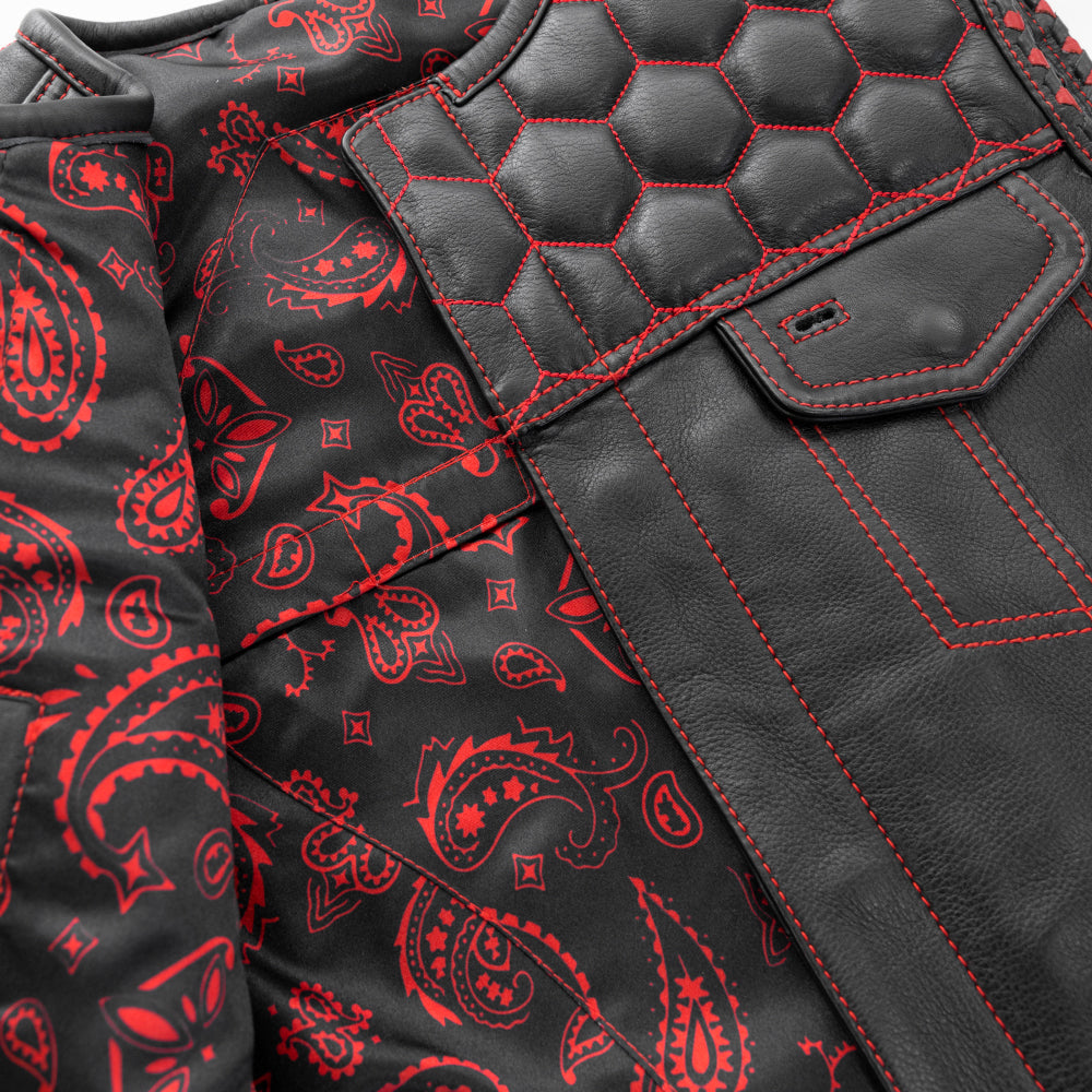 Men's Hornet Vest: Features:True to sizeClub style with roll-up collar, covered snaps and cropped center zipperHoney comb qui