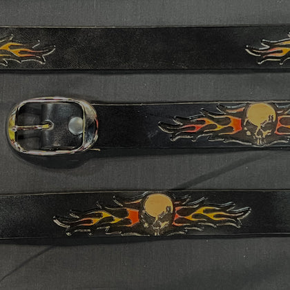 Belt Skull & Flame: Complete your outfit with this rustic leather snap belt with tarnished brass buckle or stainless steel
