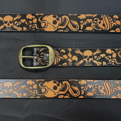 Belt Scene Skull: Complete your outfit with this rustic leather snap belt with tarnished brass buckle or stainless steel