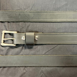Belt XL Harness Plain Leather: Complete your outfit with this rustic leather snap belt with tarnished brass buckle or stainle