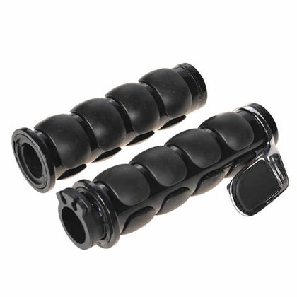 Eyeso Grips - Flat With Assist: Description

Fits 1" Handlebars with dual cable throttles 
Available in black or chrome 
Does
