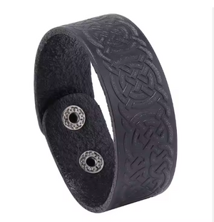 Retro Distressed Cowhide Bracelet Celtic Knots: Adjustable with two sizes, 7