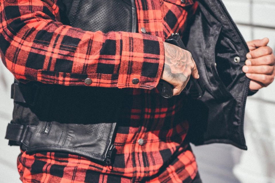 Highway 21 Marksman Flannel Black/Red interior pocket lifestyle detail