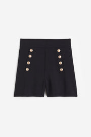 Button Front Shorts: Features:

Button-front patch pocket short
Made out of Lambskin