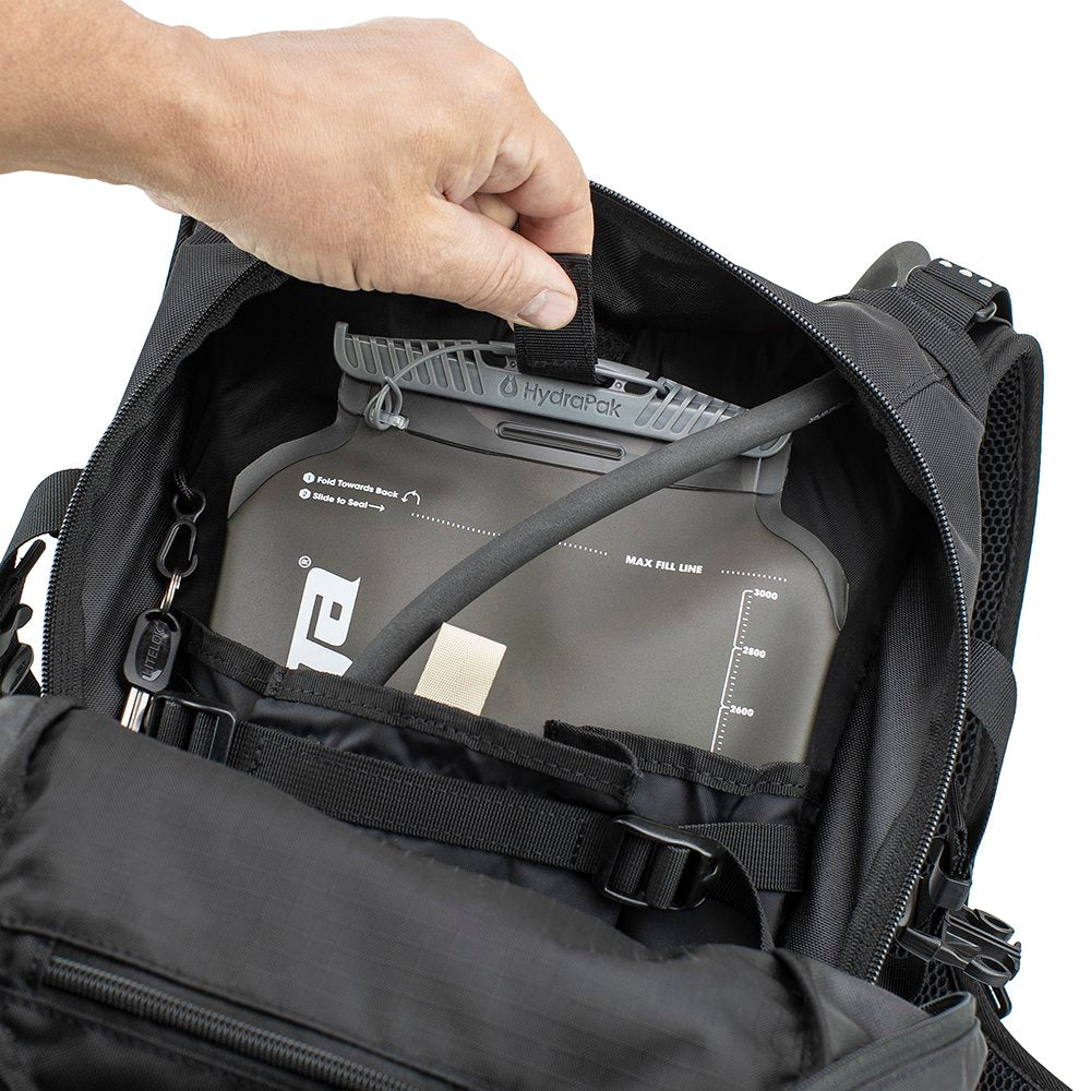 Kriega R20 Backpack, inner hydration reservoir sleeve detail