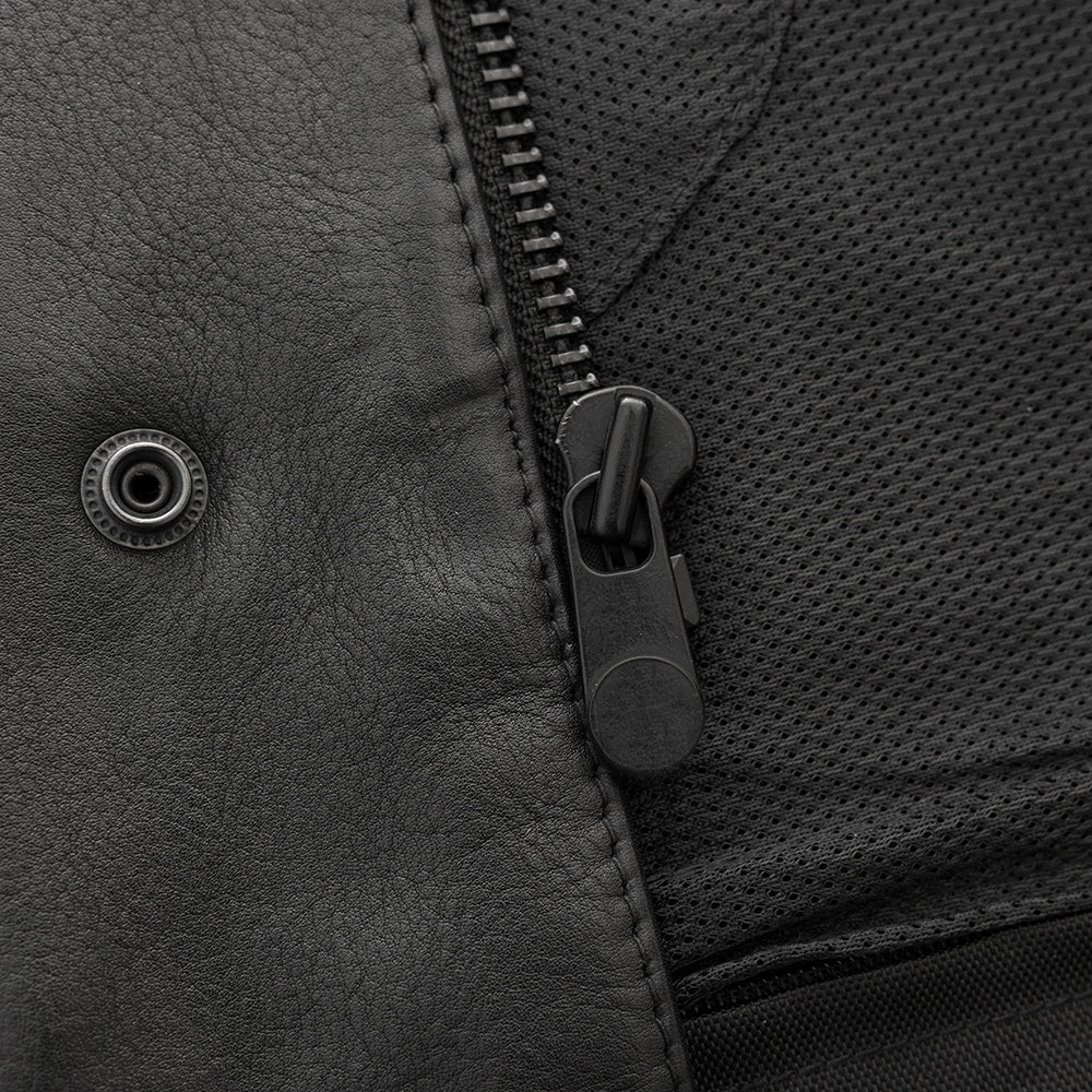 Eagle Hotshot CC Vest Tall: Take on the road with confidence in our Men's Hotshot Leather Vest