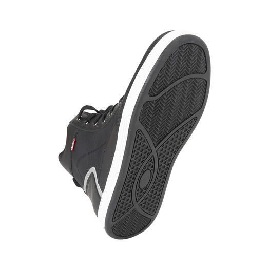 NORU Men’s Tori Boot in black showing the outsole and tread