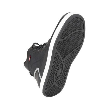 NORU Women’s Tori Boot outsole and tread detail