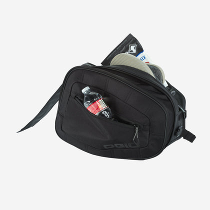 OGIO Saddlebag 2.0 Stealth black, packed storage example