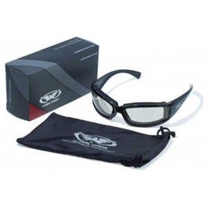 Stray Cat 24 Clear to Smoke: Features:
Shatterproof Polycarbonate Lenses
UV400 Filter for Maximum UV Protection
Scratch Resis