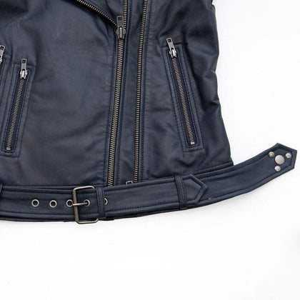 CHLOE - WOMEN'S LEATHER JACKET: CHLOE - WOMEN'S LEATHER JACKET
PRODUCT OVERVIEW:
Elevate your style quotient with the Chloe W