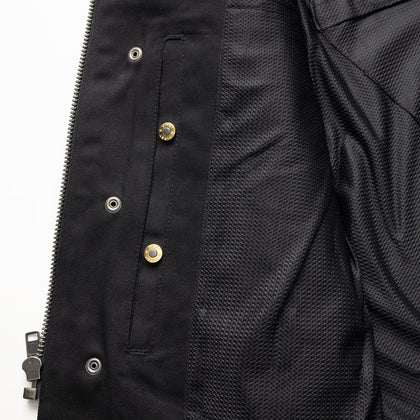 Men's Desperado Jacket: The Desperado is the perfect answer for riders who are looking for a lightweight jacket option yet st