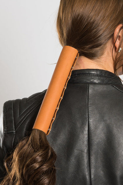 12" Solid Leather Extra Wide: Features:

Full Grain Leather Ponytail Holder
Classic Solid Color Leather
Extra Wide Available 