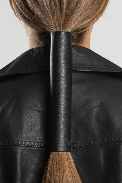 12" Solid Leather Extra Wide: Features:

Full Grain Leather Ponytail Holder
Classic Solid Color Leather
Extra Wide Available 