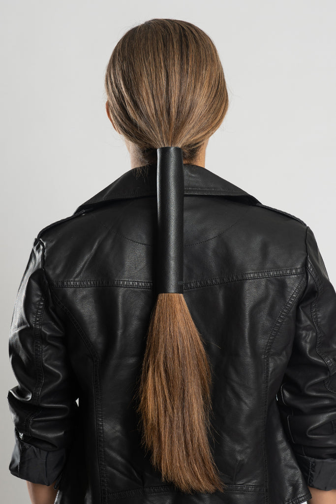 12" Solid Leather Extra Wide: Features:

Full Grain Leather Ponytail Holder
Classic Solid Color Leather
Extra Wide Available 