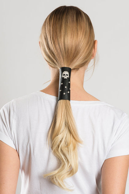 4" Skull & Rhinestones: Description
All Hair Gloves® come in snaps for easy use with elastic band and hook for non-slip secur