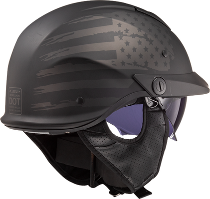 Rebellion 1812: Features:

Roll-off resistant shell design
Two-stage built-in drop-down sun shield
Ported flow through ventil