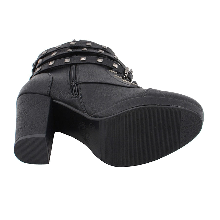 Ladies Lace to the Toe Boots: Features:

Women's Lace to Toe Boot
Synthetic Leather Upper
Anti-Slip Bottom, Platform Heel
Cro