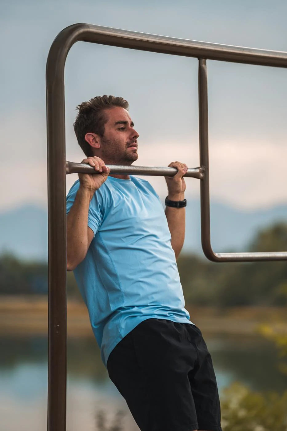 Men's Cooling Shirt Morel: Description
Mobile Cooling Technology

Designed to provide cooling comfort in a fashionable and fu