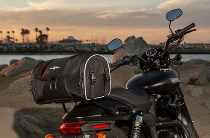 Route 1 Day Trip NR-210 Black: Features:
LIFETIME WARRANTY
Made with Industry leading UltraMax® fabric
Maximum UV protection 