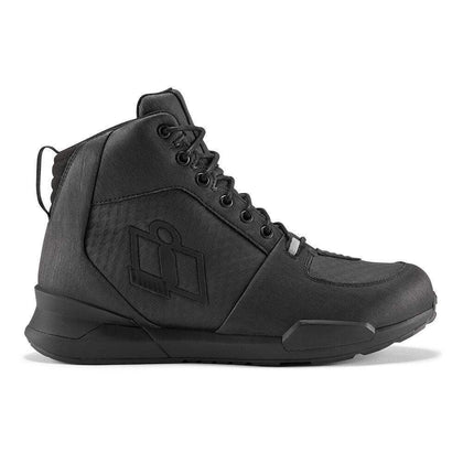 Tarmac Waterproof Boots: Description
Take on the elements while riding in lightweight comfort with the Tarmac™ Waterproof rid